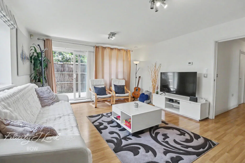 1 bedroom house share for rent