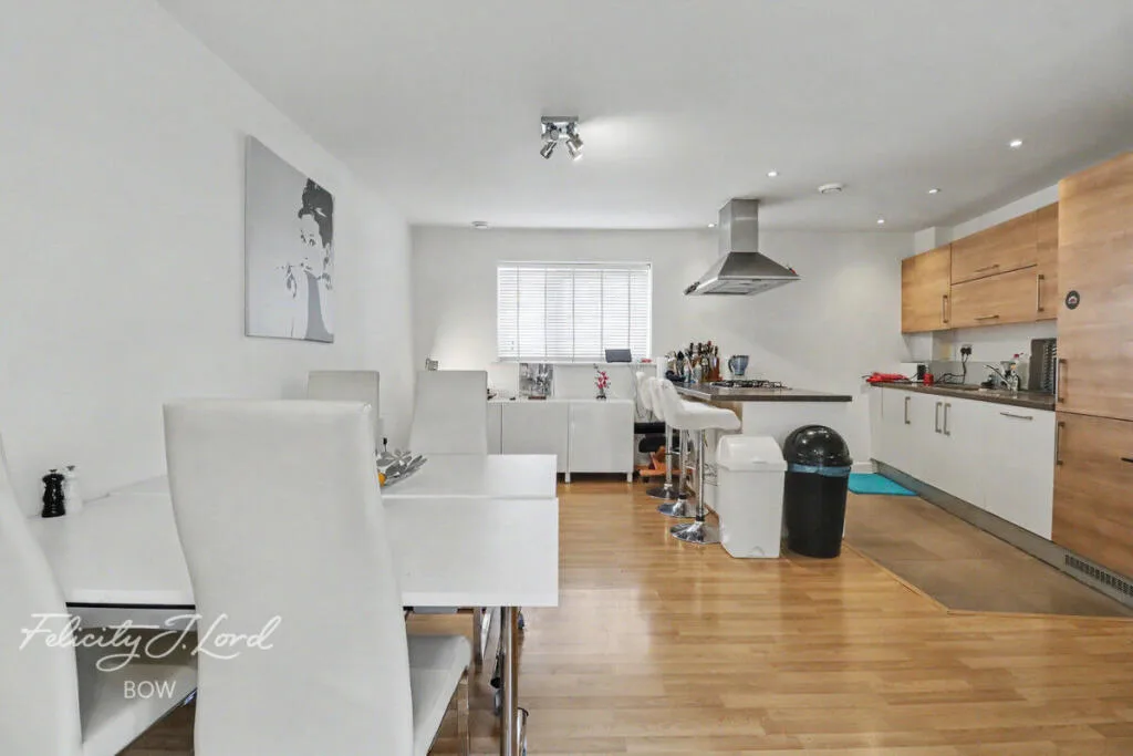 1 bedroom house share for rent