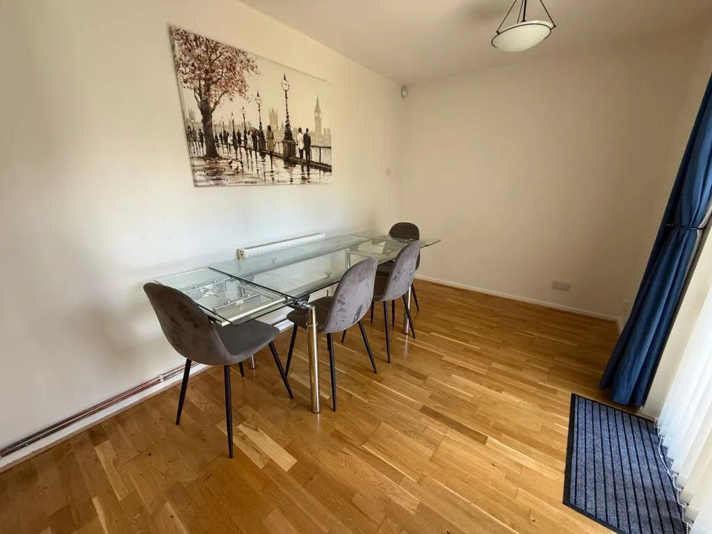 4 bedroom terraced house for rent