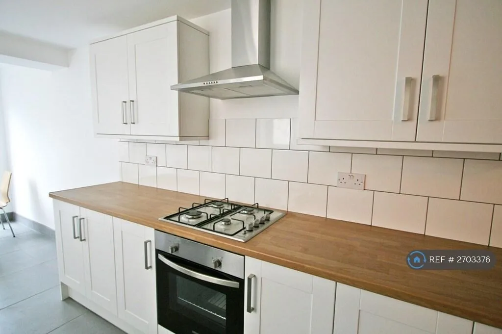 4 bedroom terraced house for rent