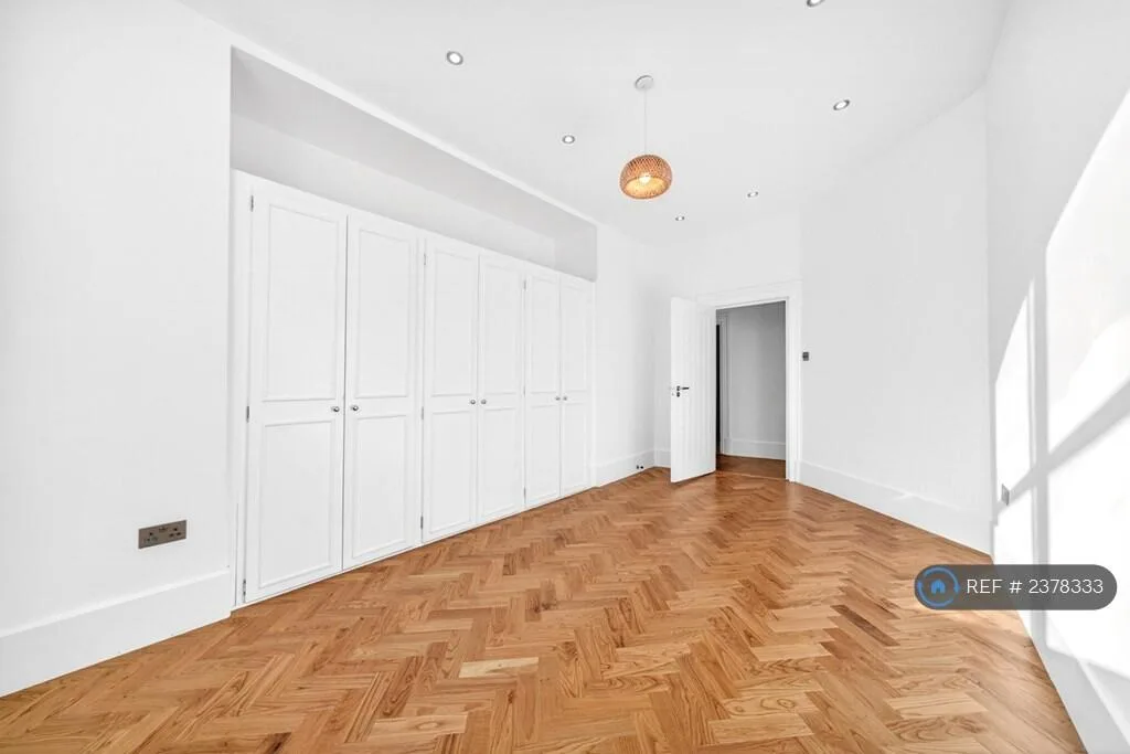 4 bedroom flat for rent