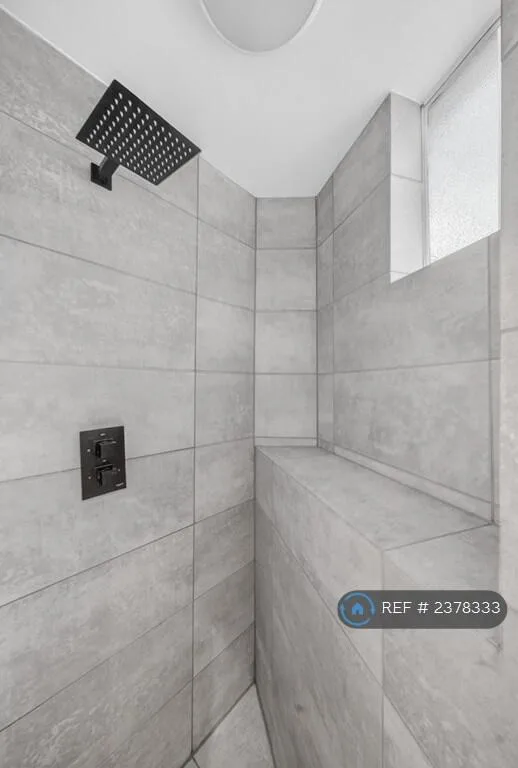 4 bedroom flat for rent