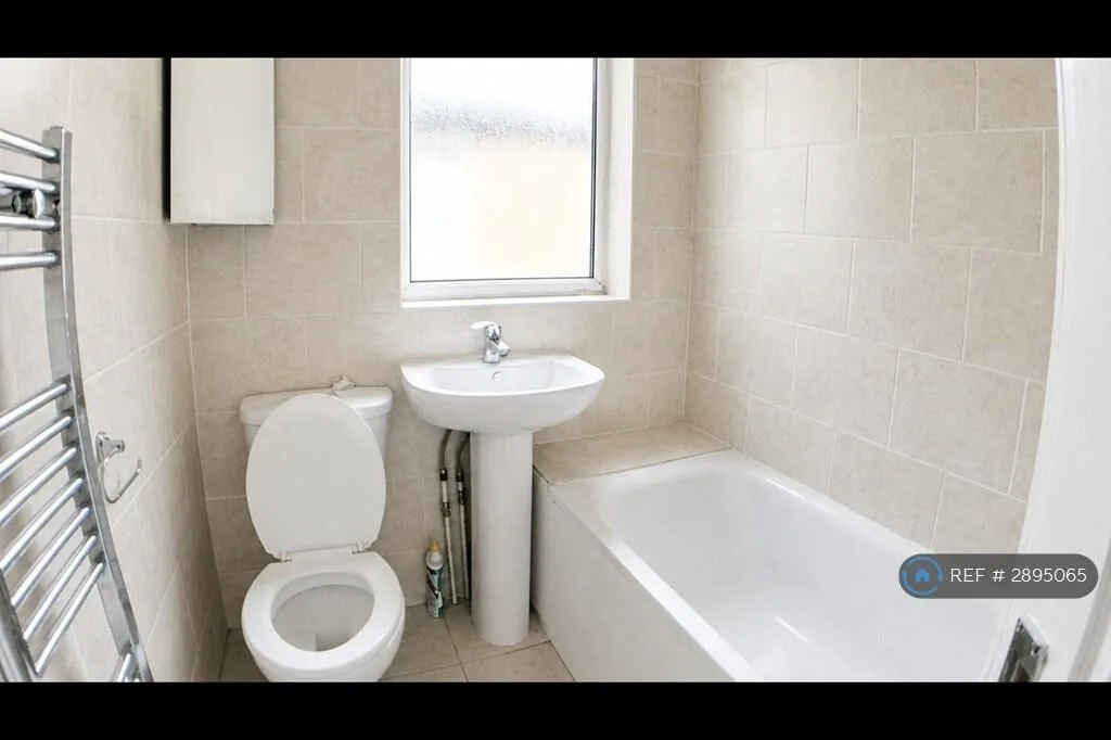 4 bedroom maisonette for rent