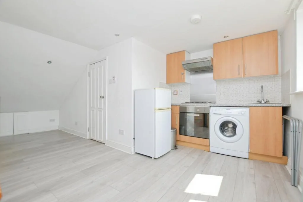 Studio flat for rent