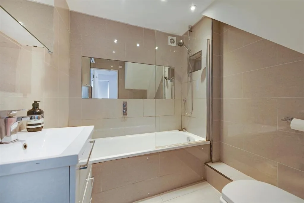 1 bedroom house for rent