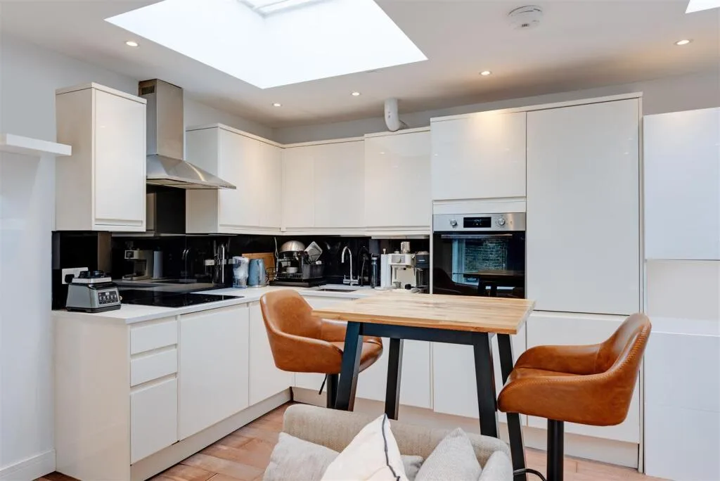 1 bedroom house for rent