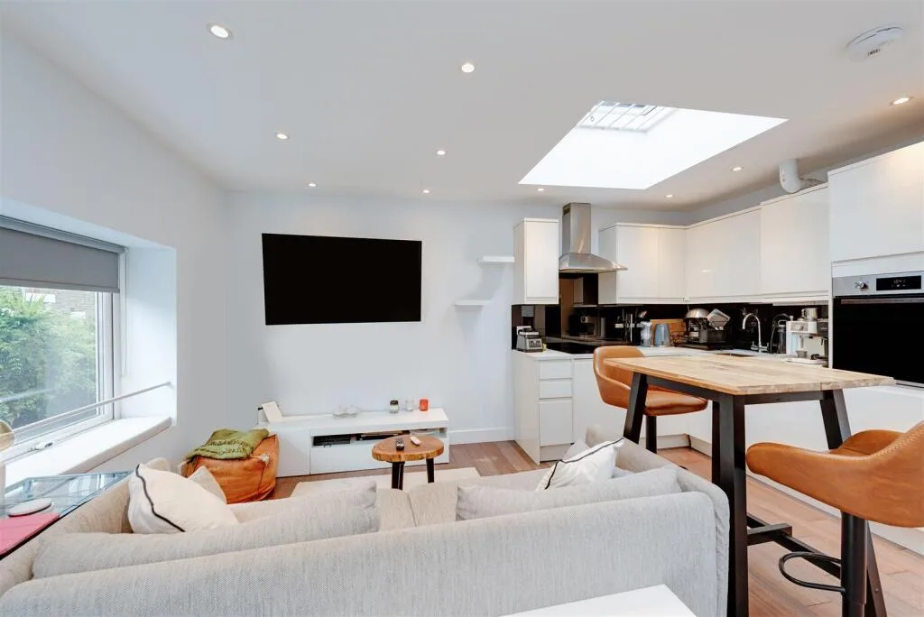 1 bedroom house for rent