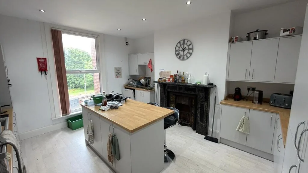 9 bedroom house for rent