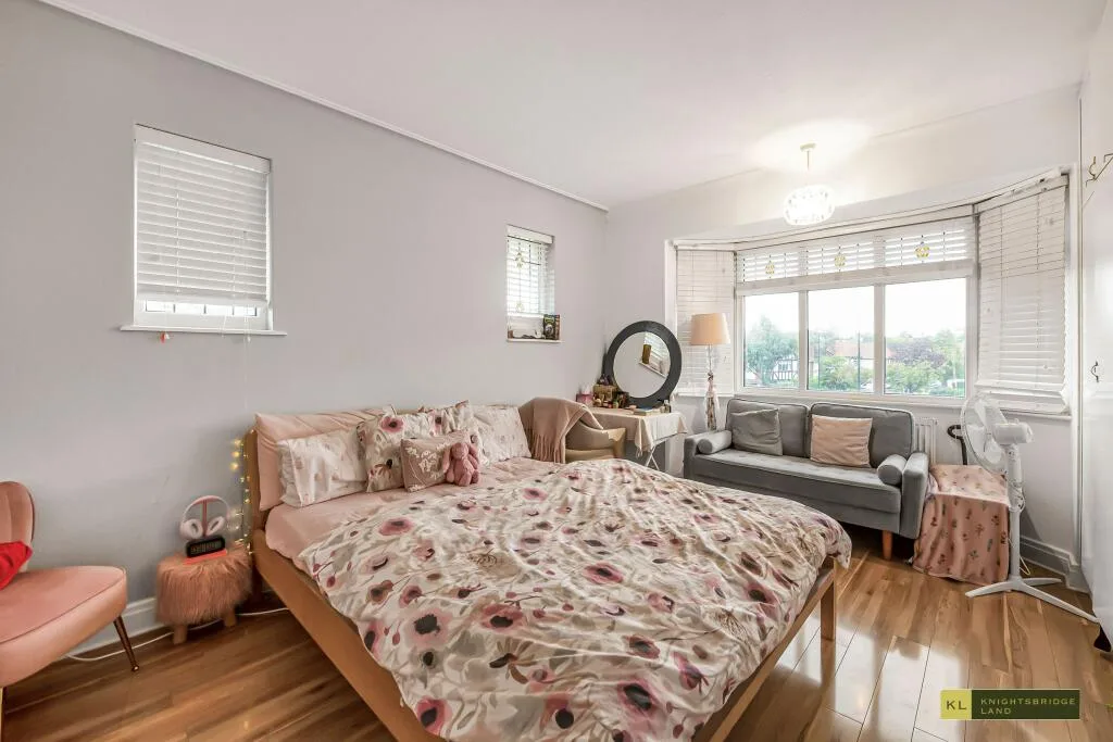 5 bedroom detached house for rent
