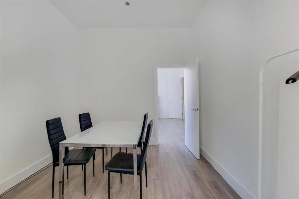 4 bedroom apartment for rent