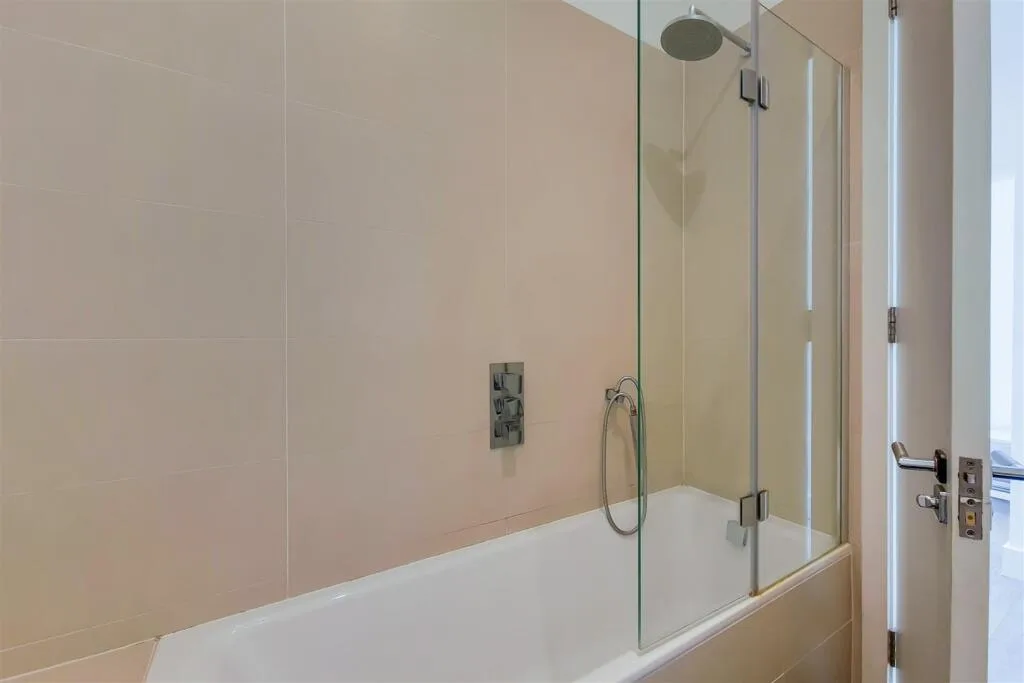 4 bedroom apartment for rent