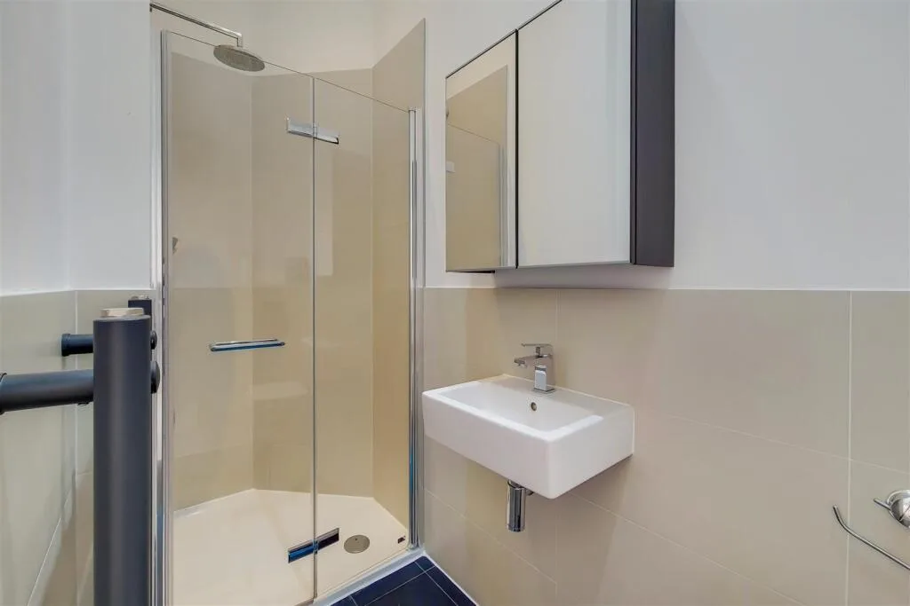 4 bedroom apartment for rent