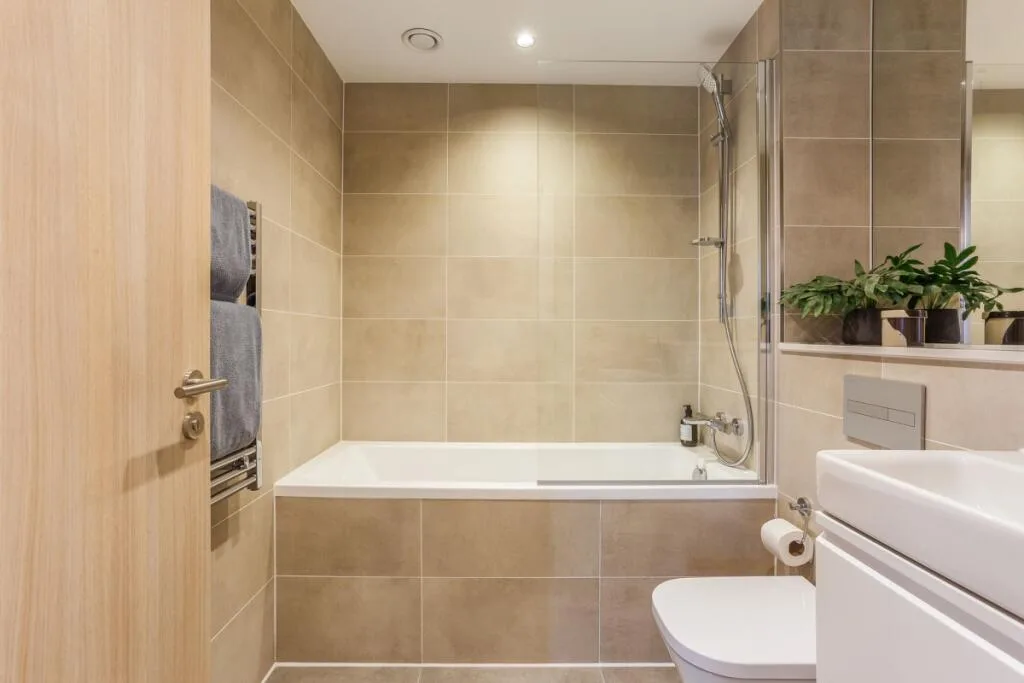 3 bedroom flat for rent