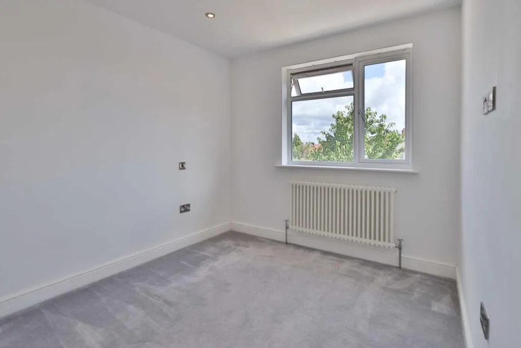 6 bedroom semi-detached house for rent