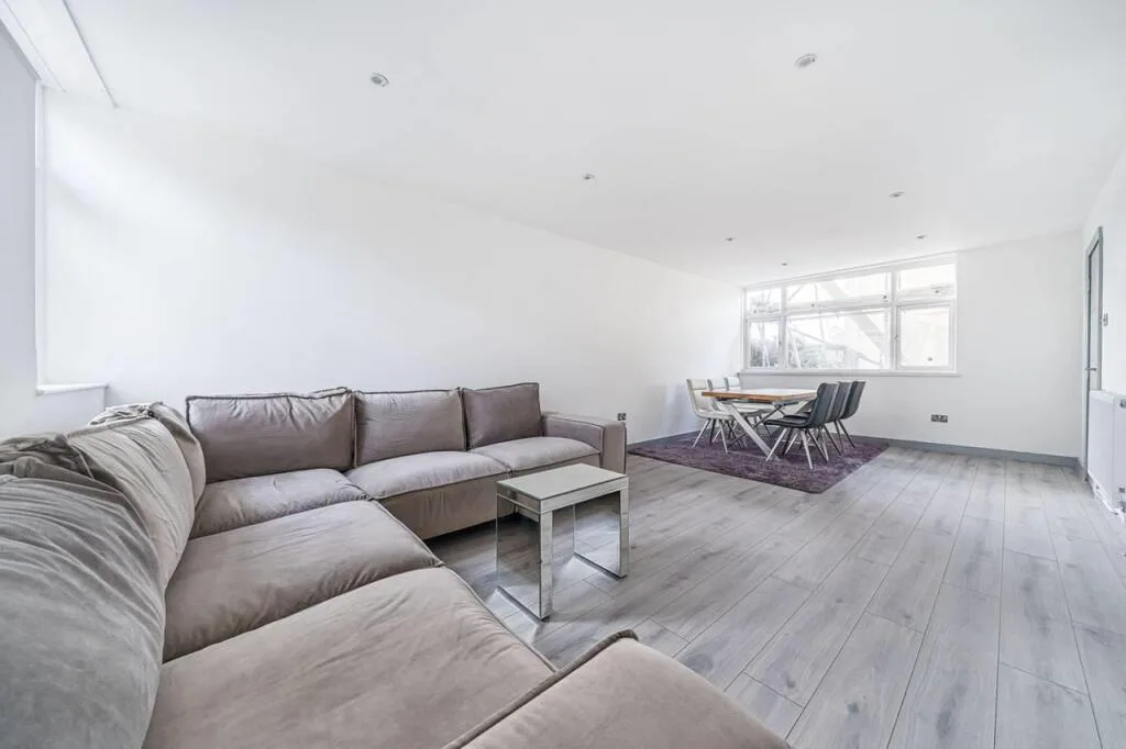 5 bedroom apartment for rent