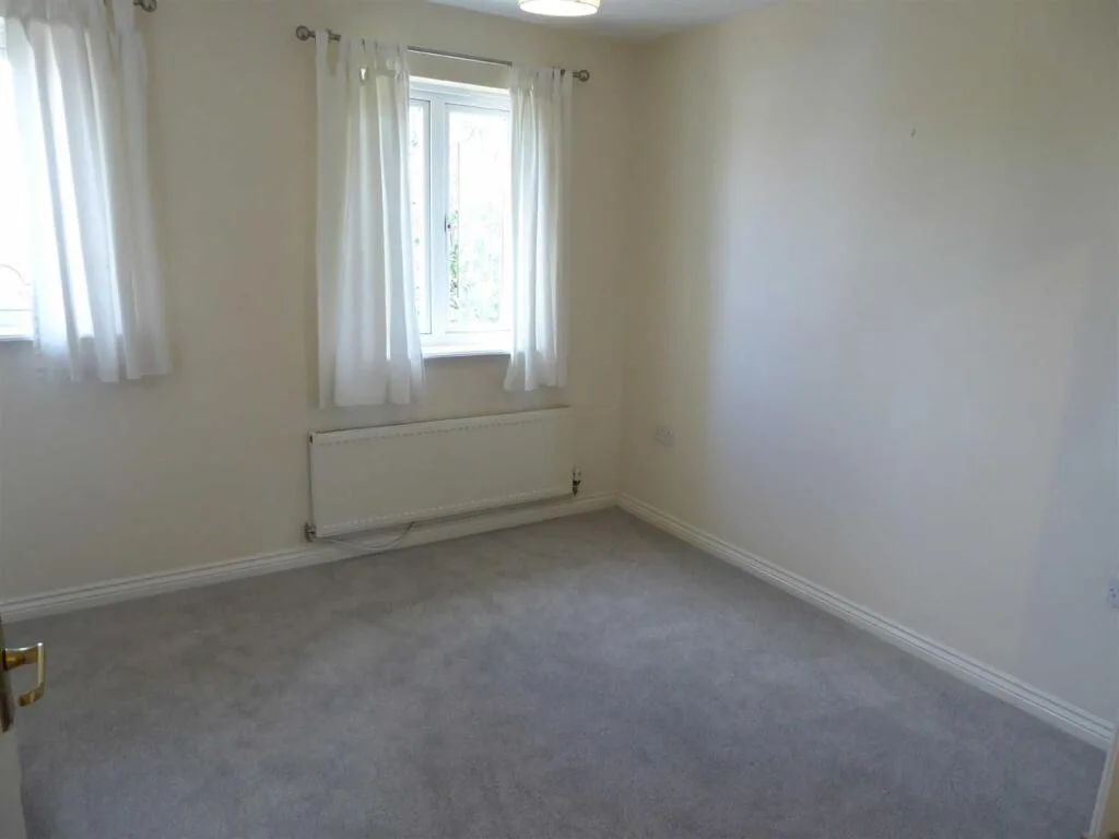 2 bedroom semi-detached house for rent