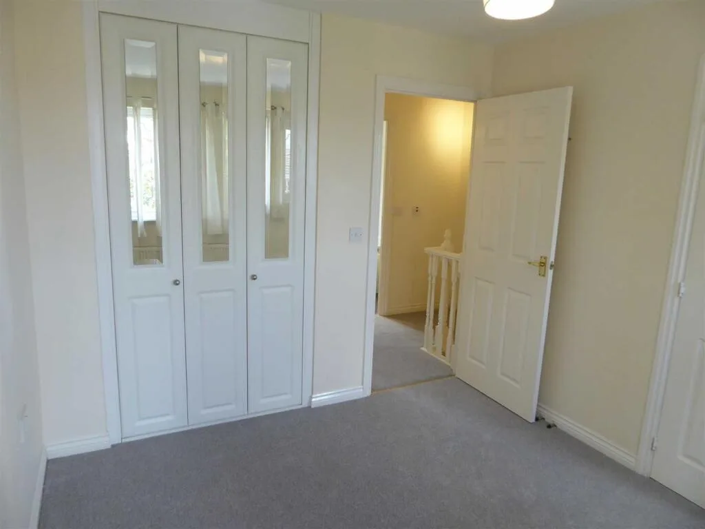 2 bedroom semi-detached house for rent