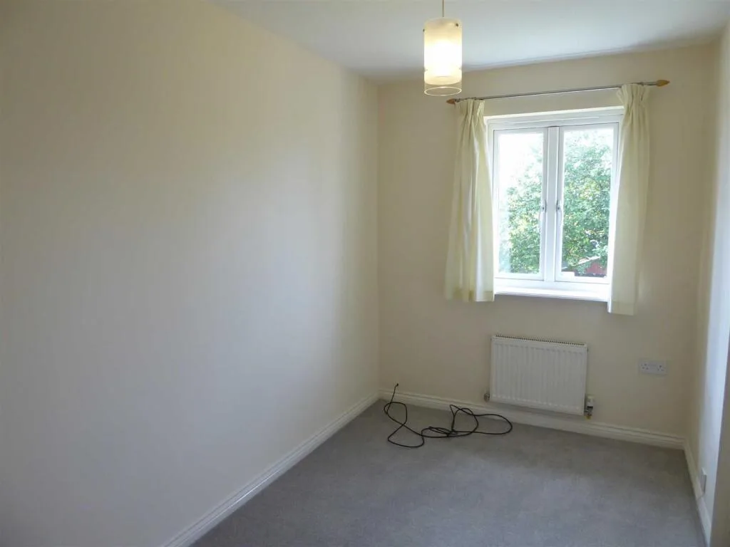 2 bedroom semi-detached house for rent