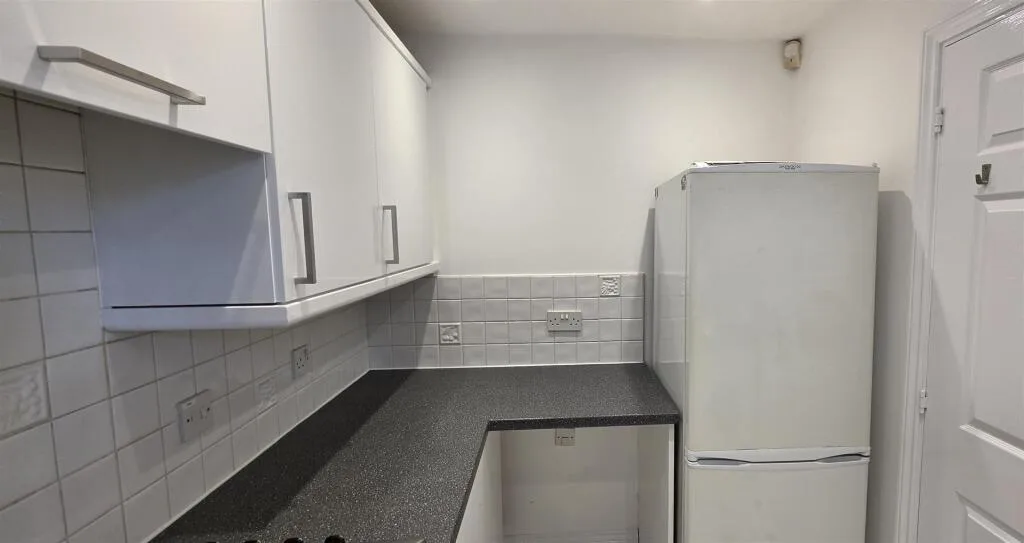 2 bedroom semi-detached house for rent