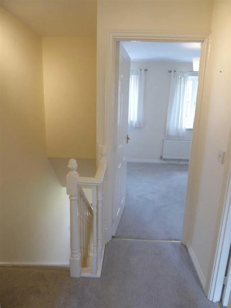 2 bedroom semi-detached house for rent