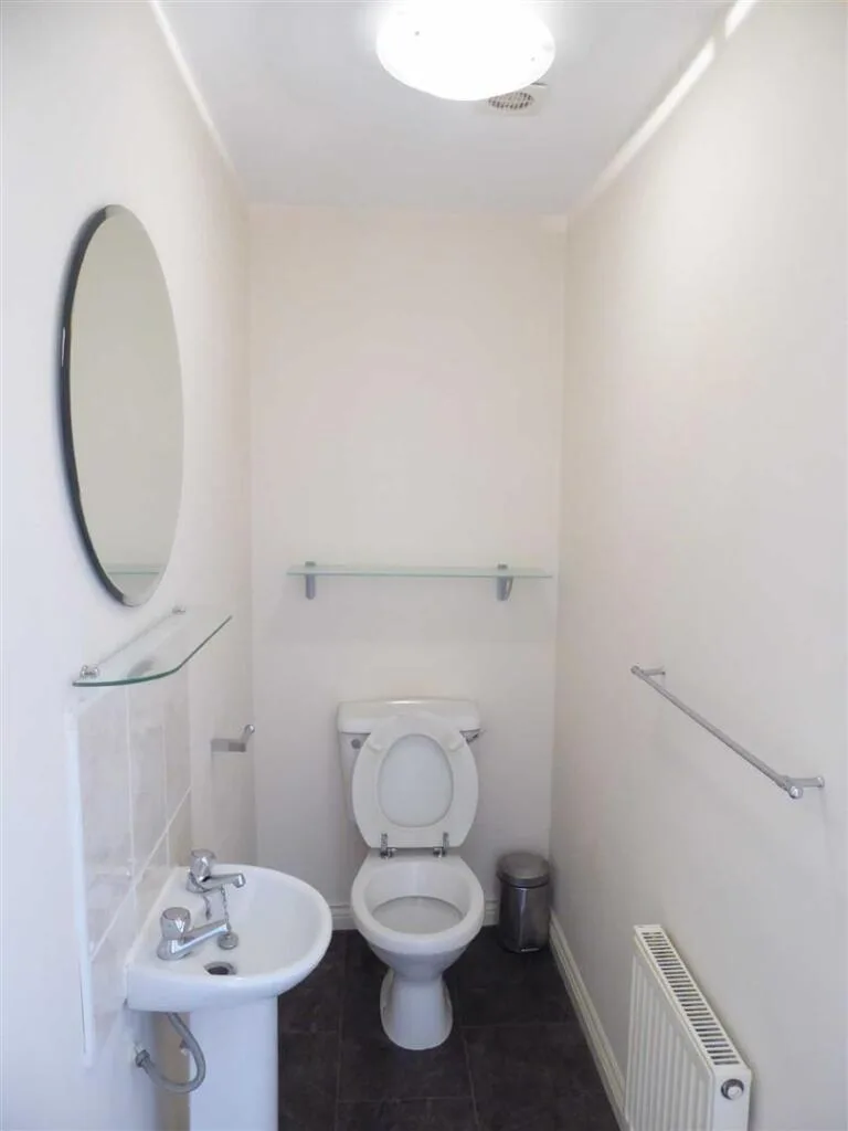 2 bedroom semi-detached house for rent