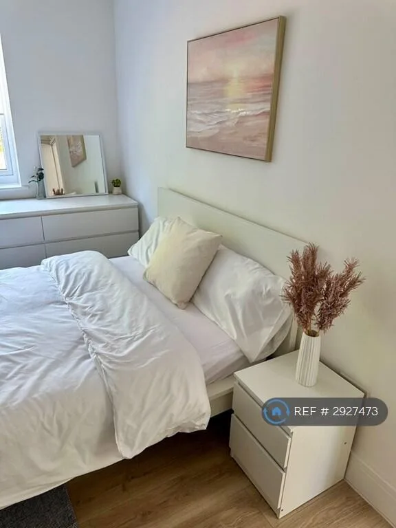1 bedroom house share for rent