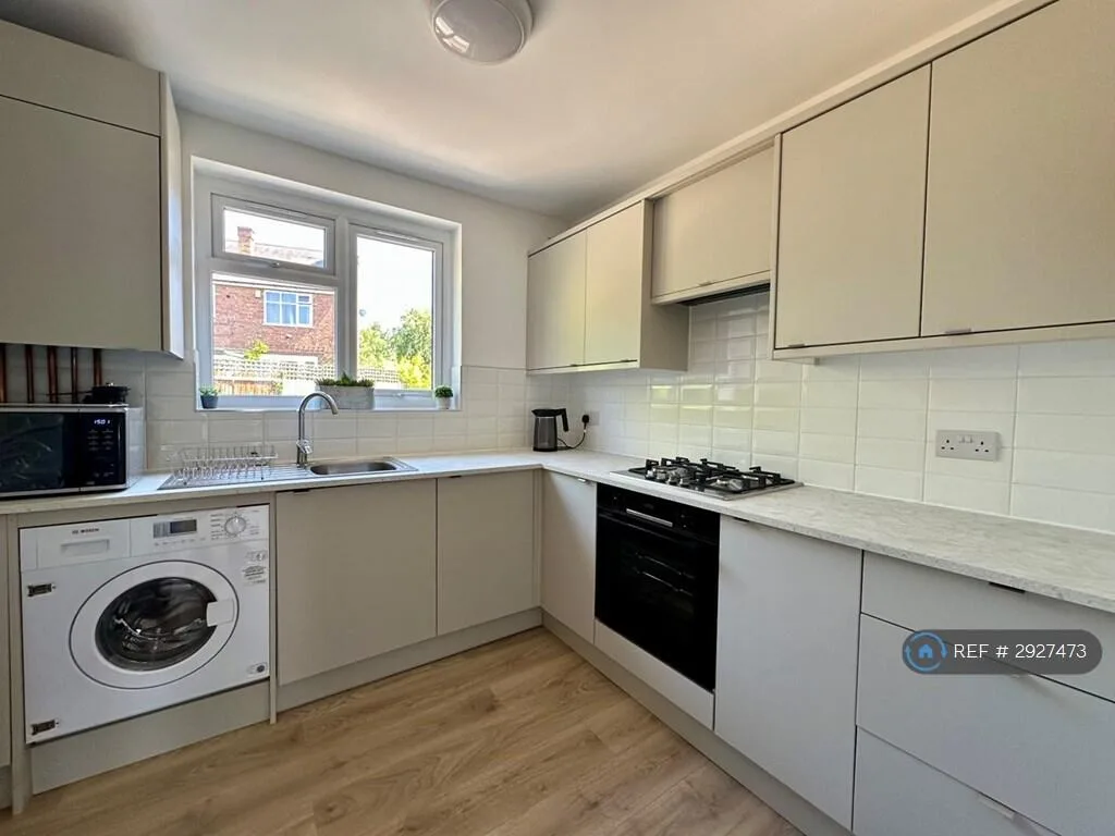 1 bedroom house share for rent