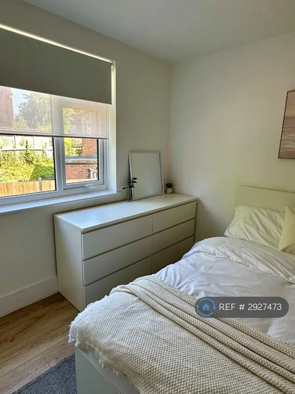 1 bedroom house share for rent