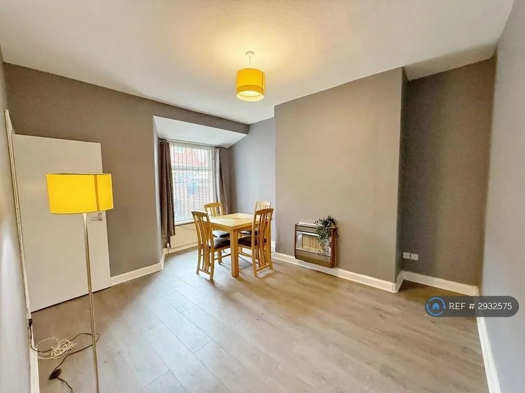 4 bedroom terraced house for rent