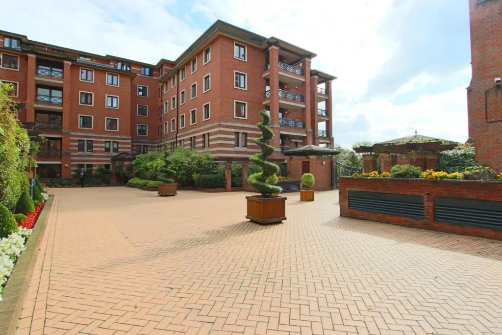2 bedroom apartment for rent