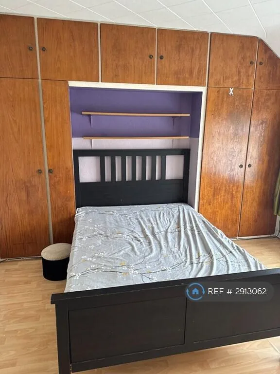 3 bedroom semi-detached house for rent