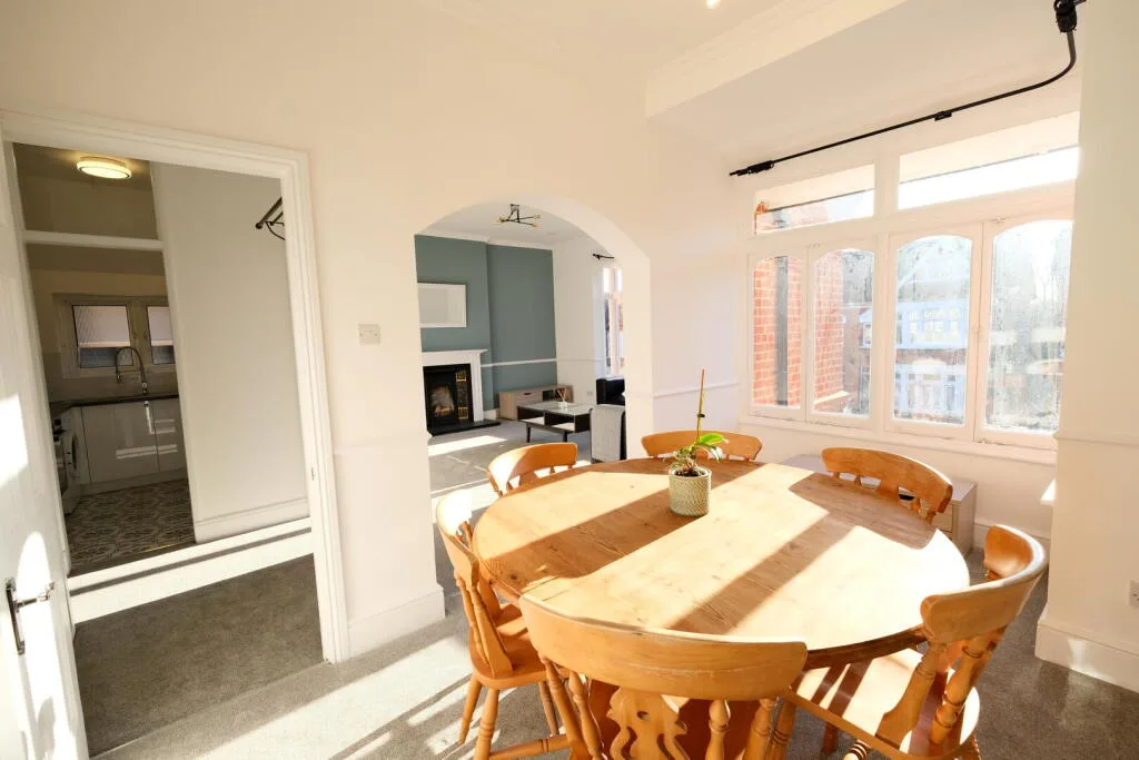 3 bedroom flat for rent