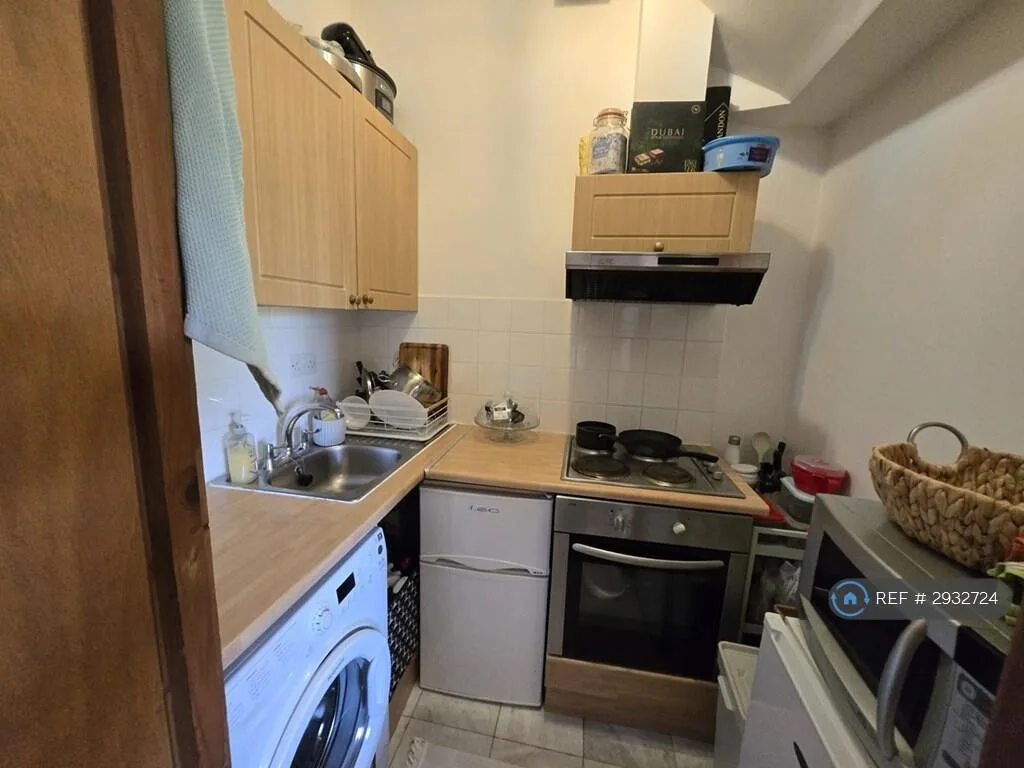 Studio flat for rent