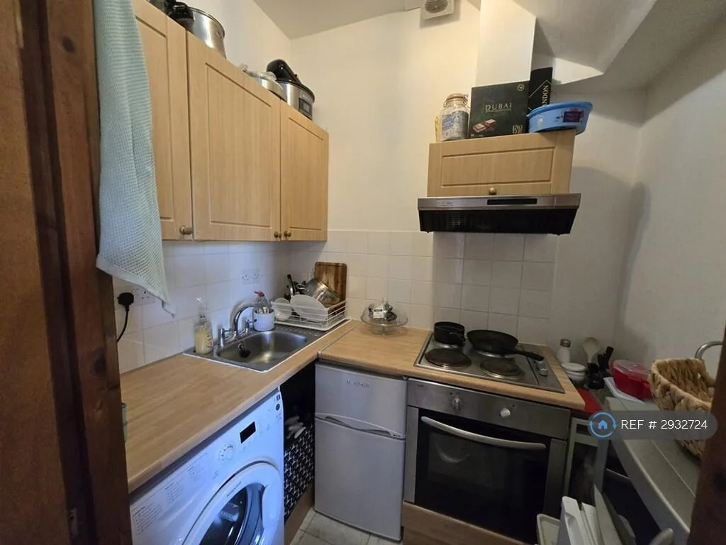 Studio flat for rent