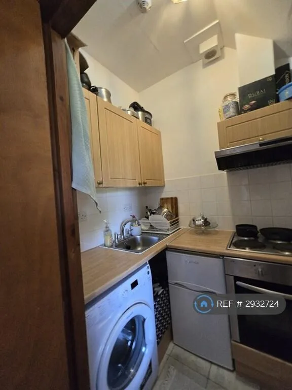 Studio flat for rent