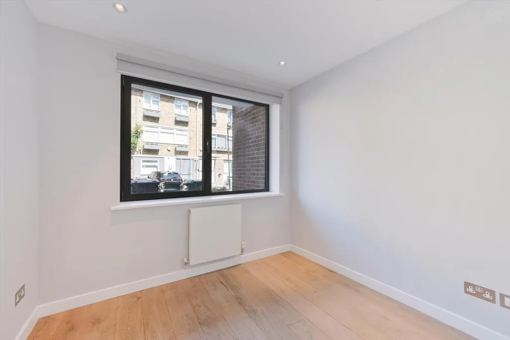 5 bedroom terraced house for rent