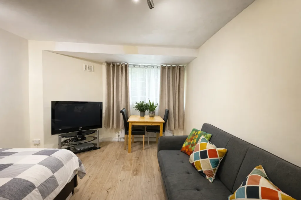 Studio flat for rent