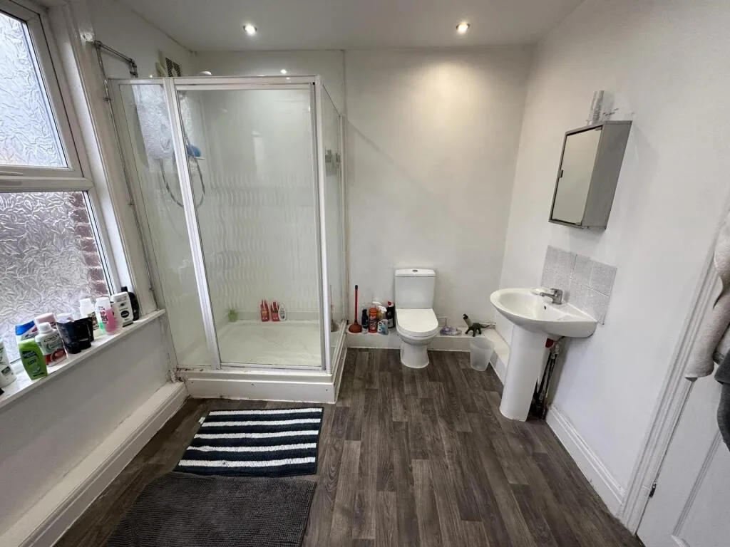 9 bedroom house for rent