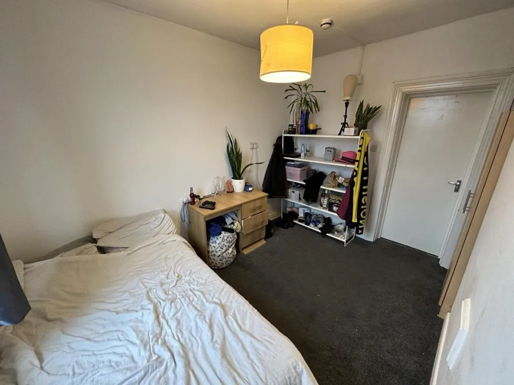 9 bedroom house for rent