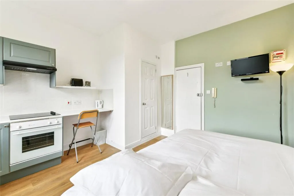 Studio apartment for rent