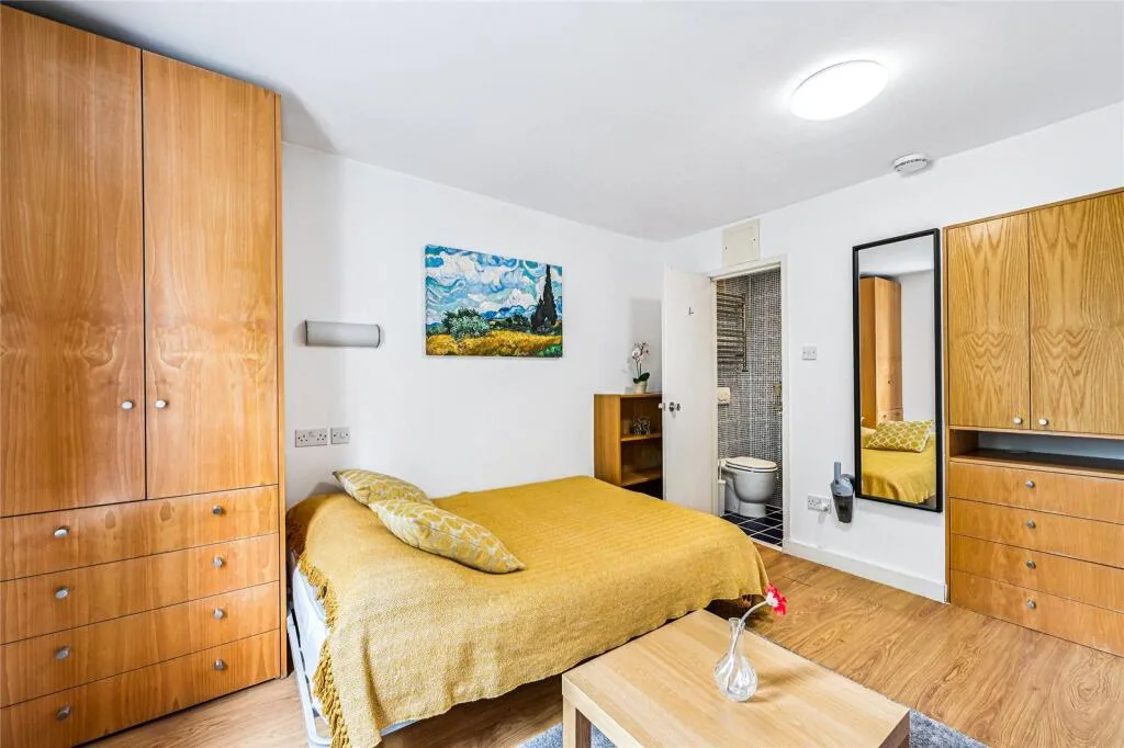 Studio apartment for rent