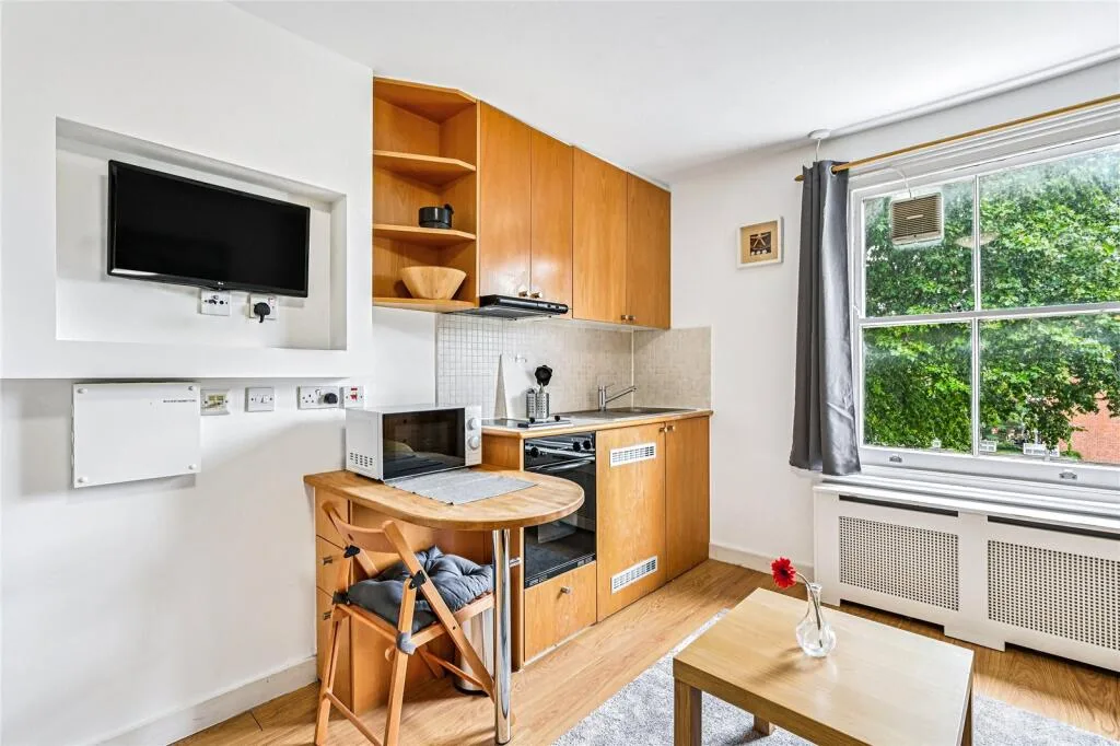 Studio apartment for rent