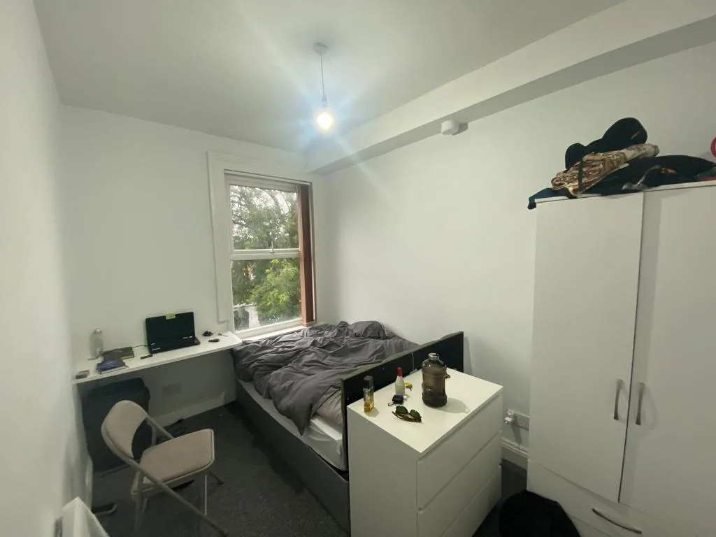 9 bedroom house for rent