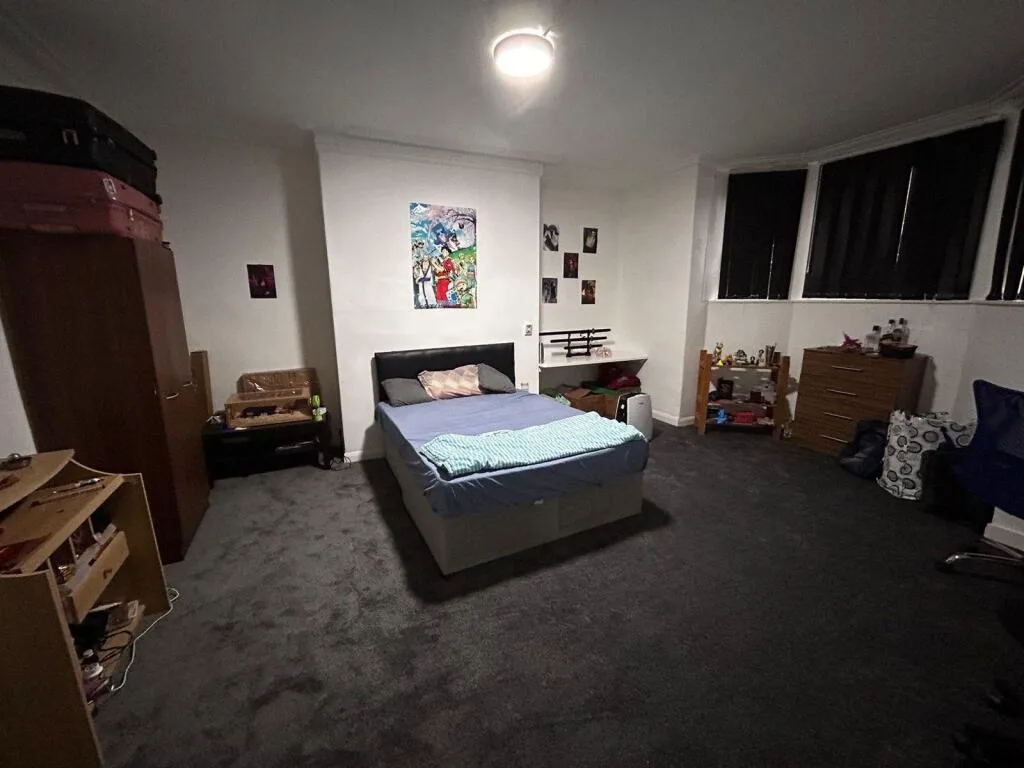 9 bedroom house for rent