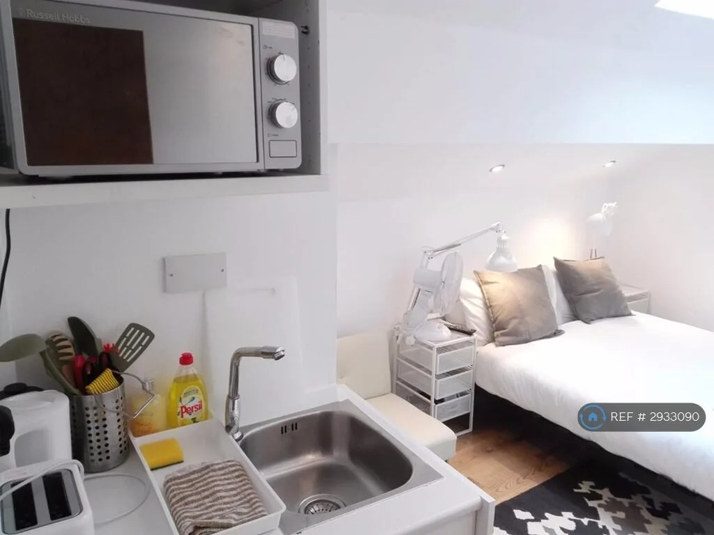 Studio flat for rent