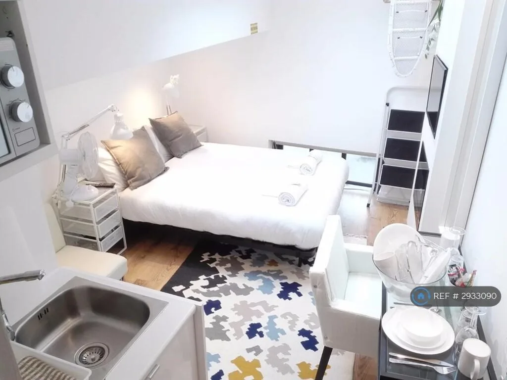 Studio flat for rent