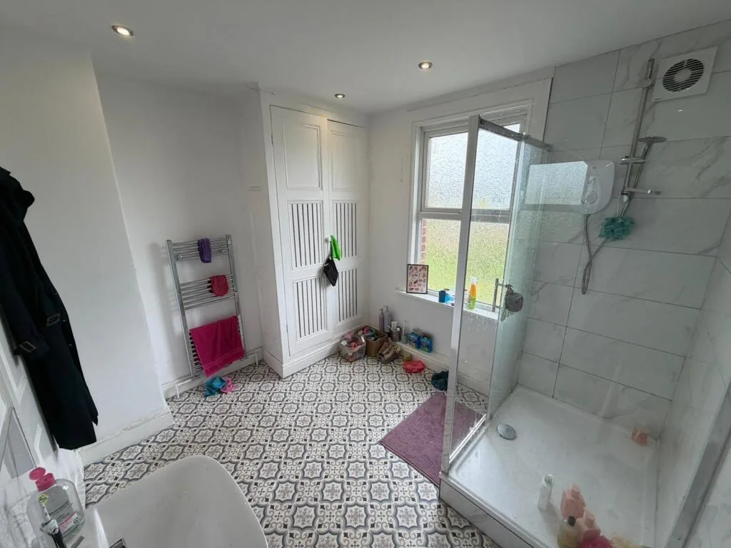 9 bedroom house for rent