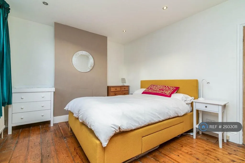 4 bedroom terraced house for rent
