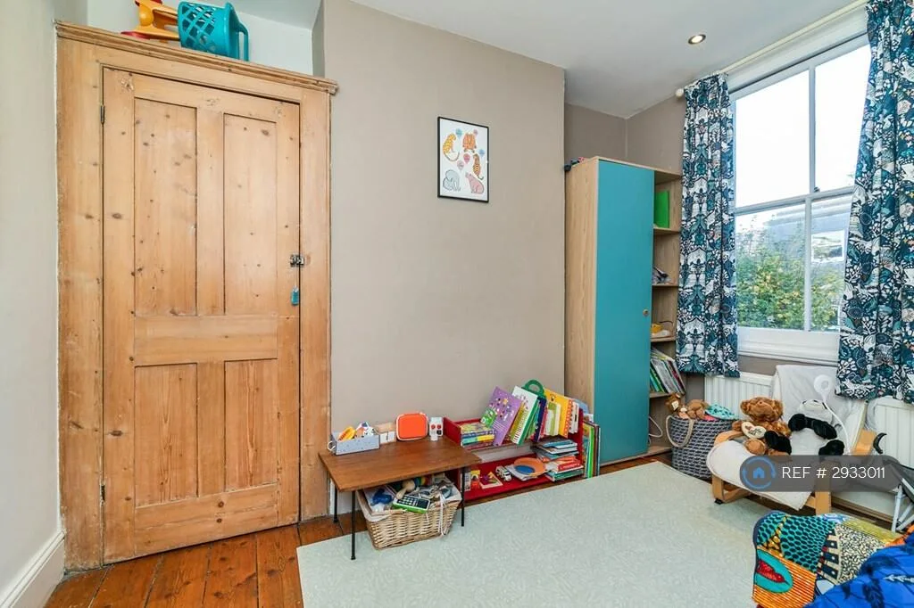 4 bedroom terraced house for rent