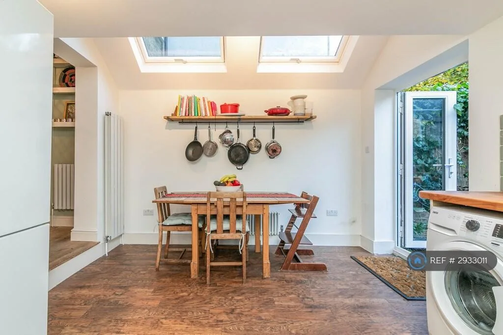 4 bedroom terraced house for rent